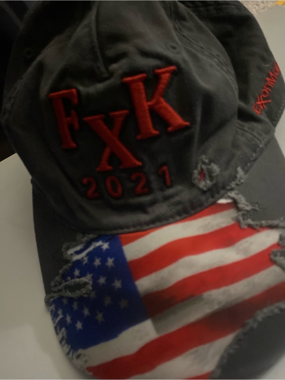 FxK 2021 Distressed USA Flag men’s Baseball Cap - Black/Red